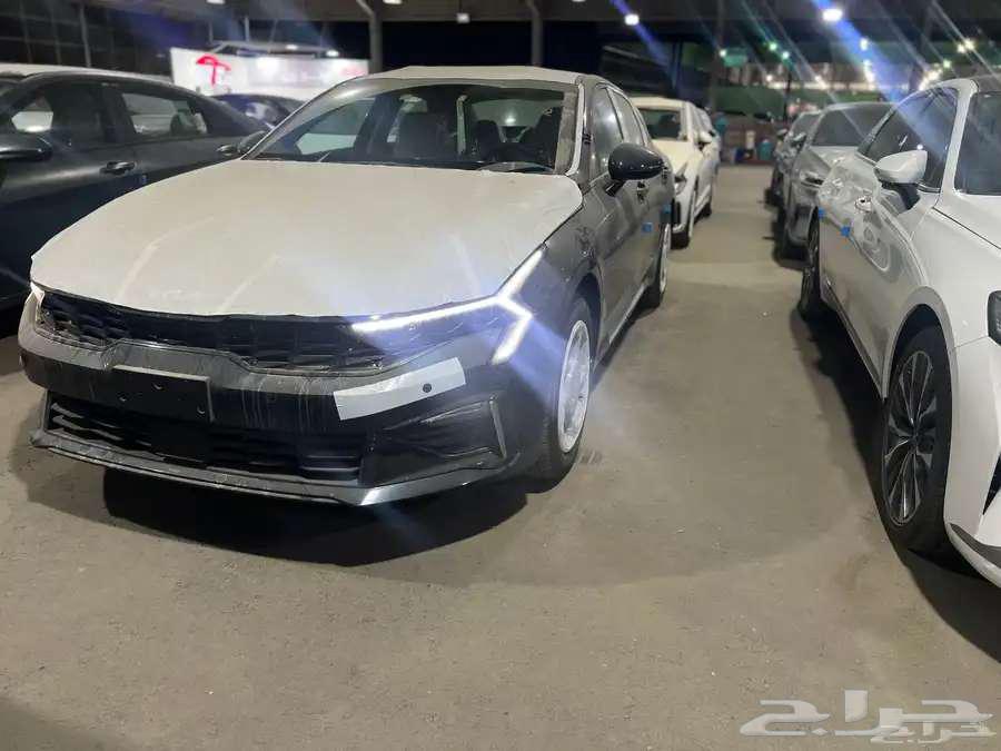 Kia K5 Standard Developed Model 25 Cash and Installment63656352529538112