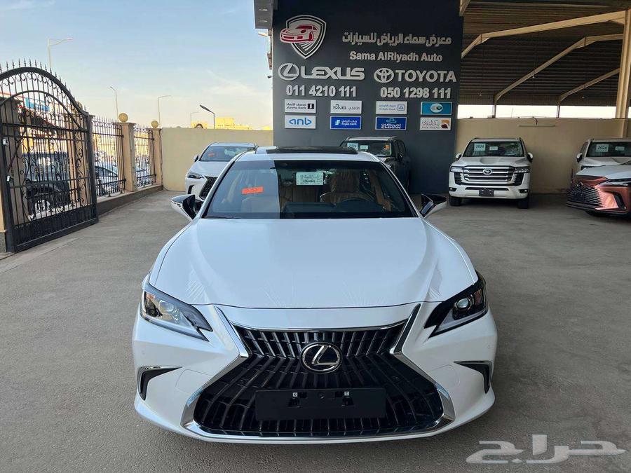Lexus ES250 AA Gasoline 2025 Available on Installments and Cash63667497207299111