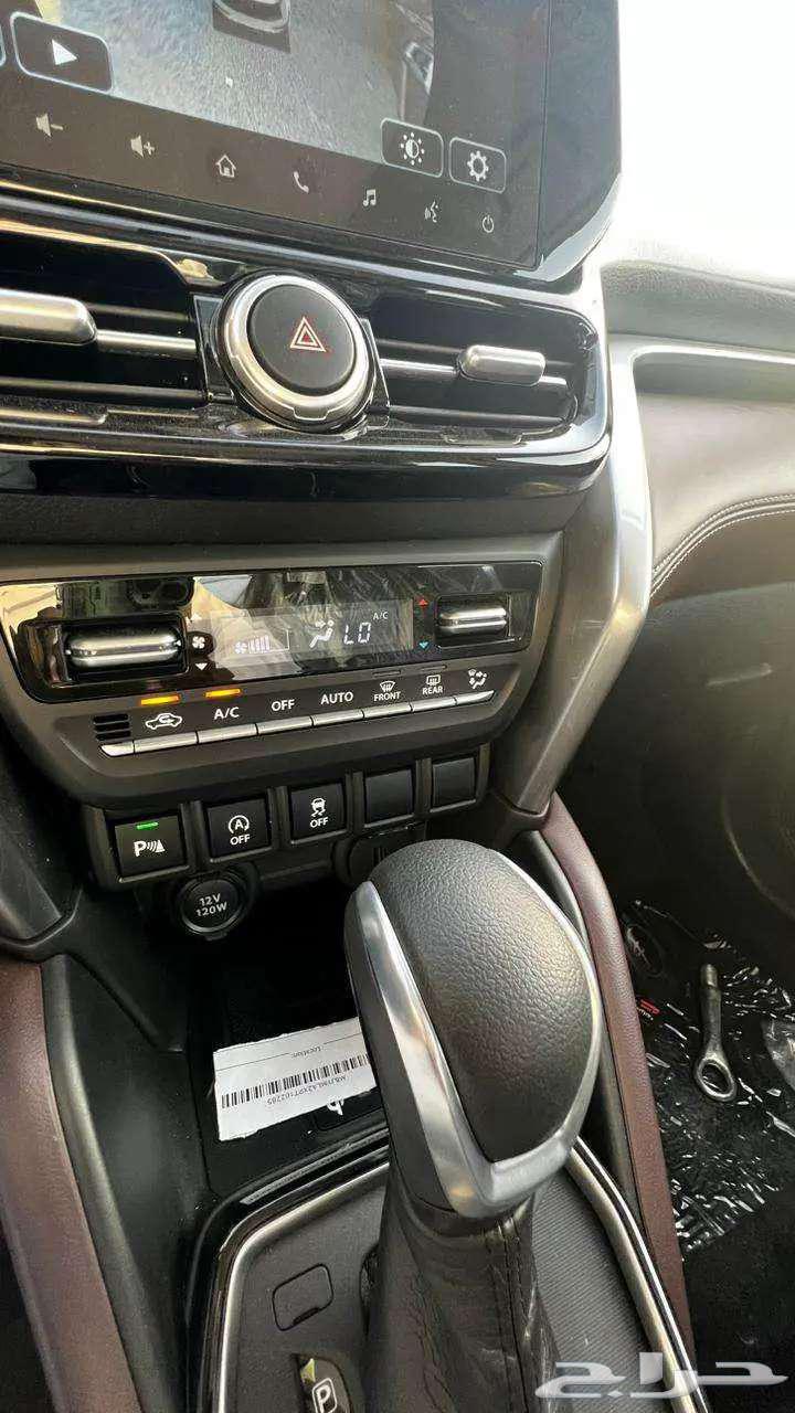 تويوتا اوربان كروزر GLX موديل 2025 فل كامل63667497349122112