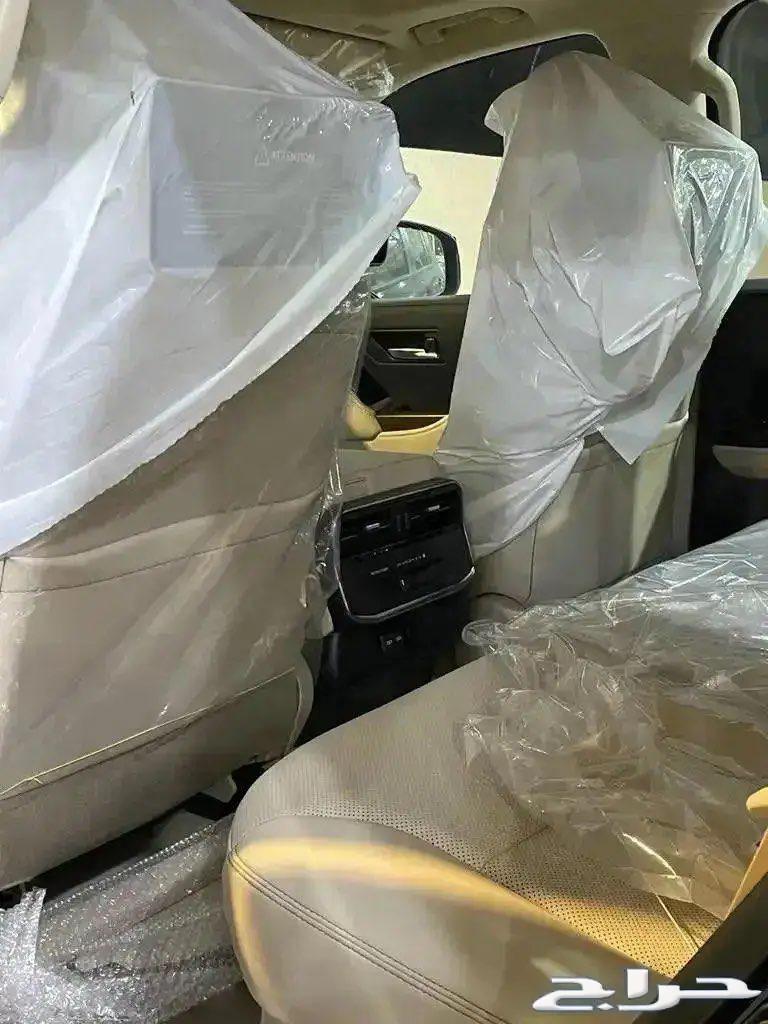 Toyota Land Cruiser GXR Gasoline Number 4 Saudi Card 2024 at Al-Thawab63669979598595112