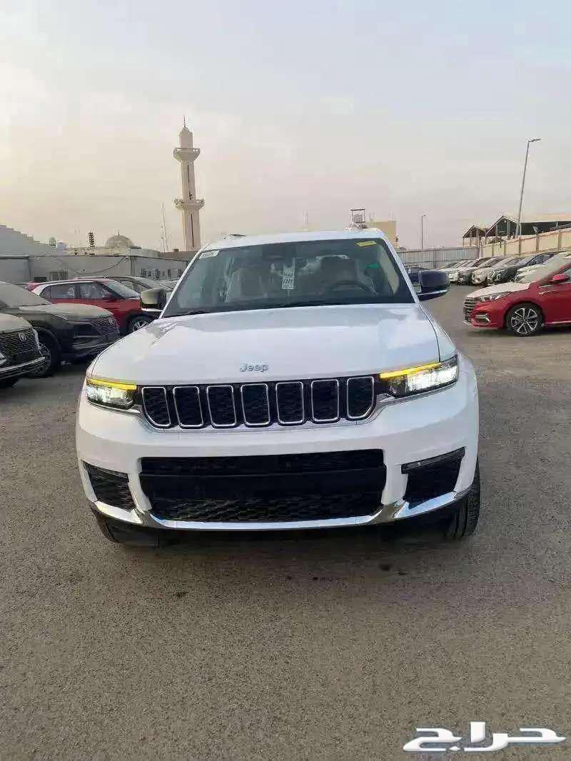 جراند شيروكي 2023 ليمتد كاش وبنك اقل سعر63667519796481110