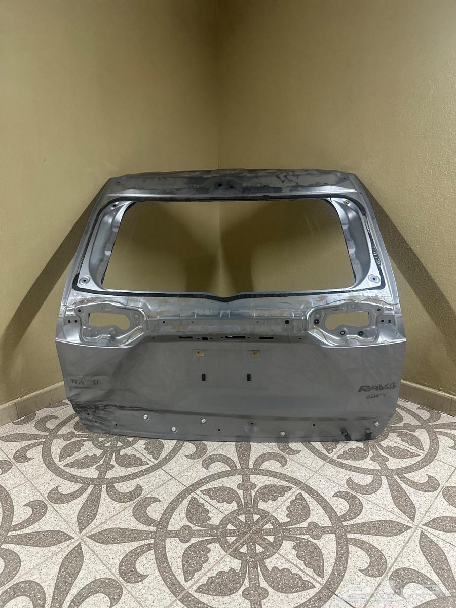 RAV4 2021 damaged trunk lid63667510048770110