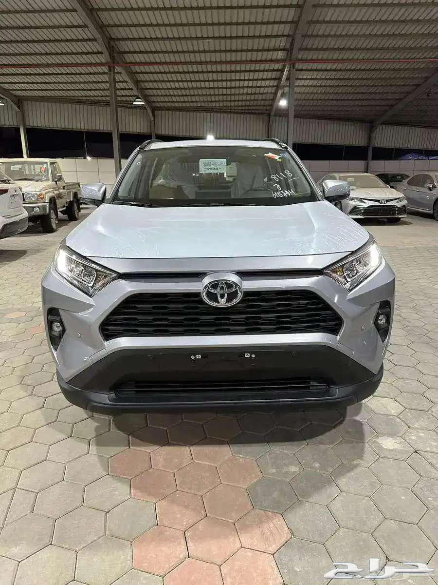 Toyota RAV4 Gasoline XLE Half Luxury 202563667512624131112