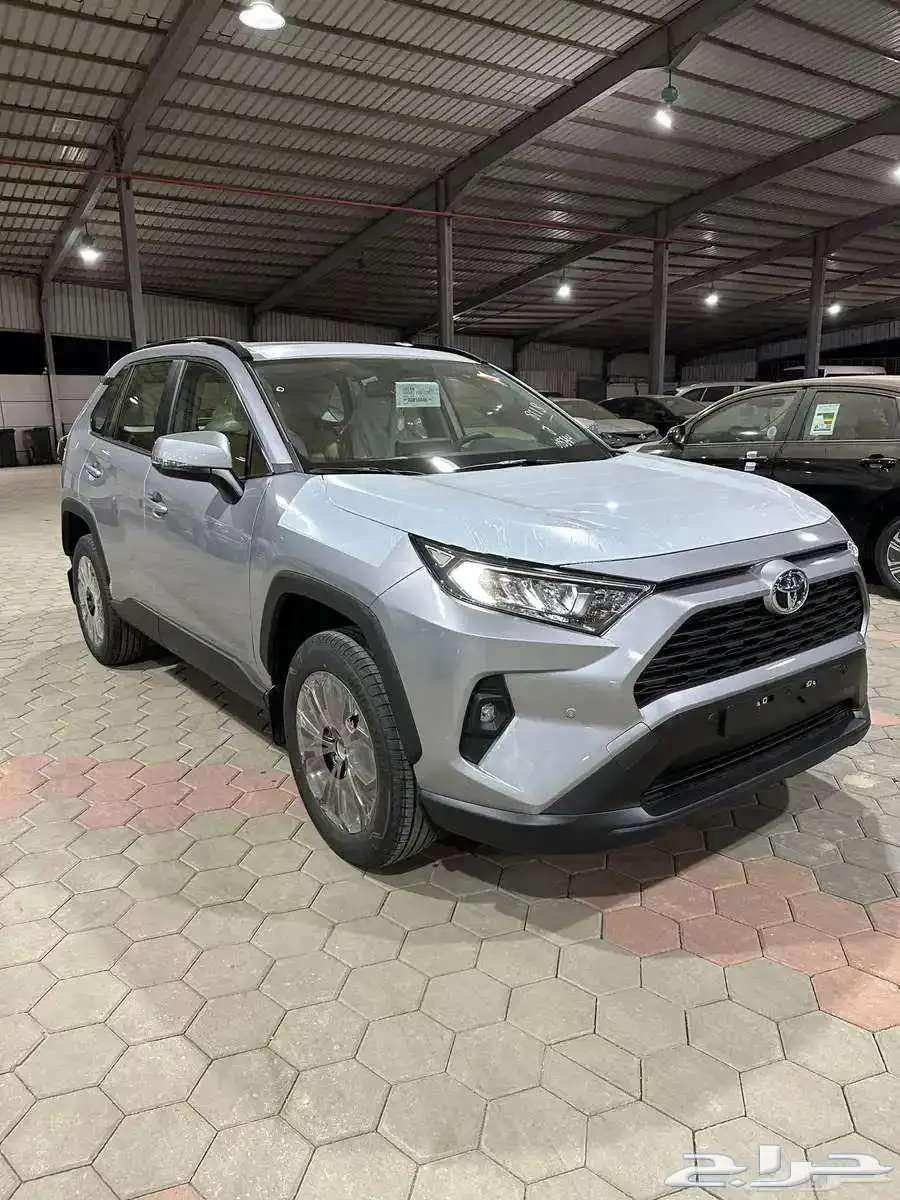 Toyota RAV4 Gasoline XLE Half Luxury 202563667512624131111