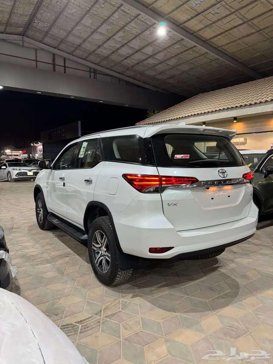 Toyota Fortuner 2025 VX1 Gasoline V6 4x463667517157890113