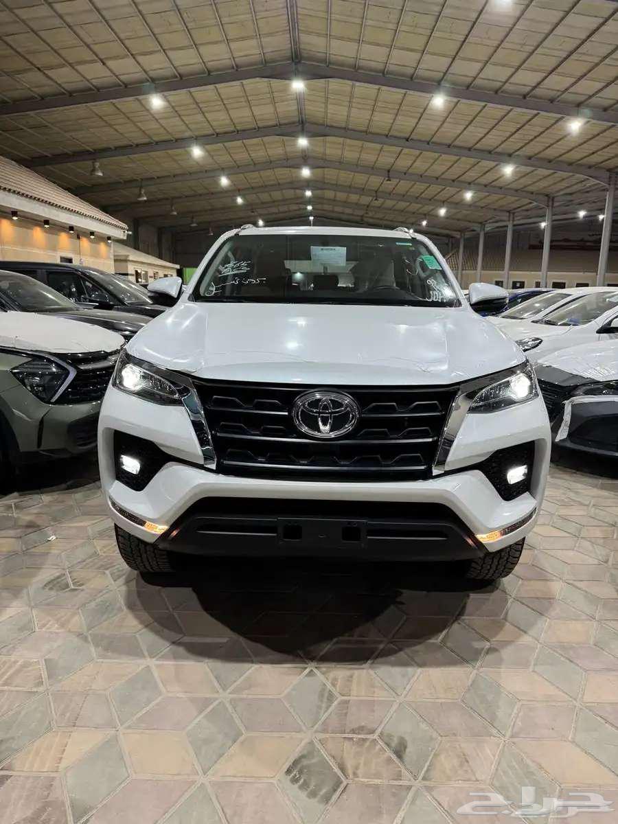 Toyota Fortuner 2025 VX1 Gasoline V6 4x463667517157890110