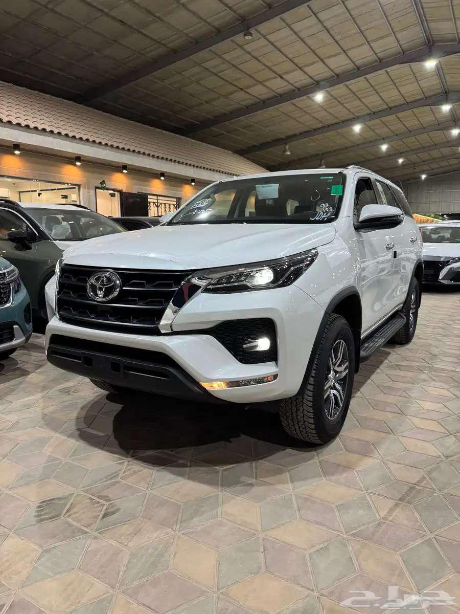 Toyota Fortuner 2025 VX1 Gasoline V6 4x463667517157890112