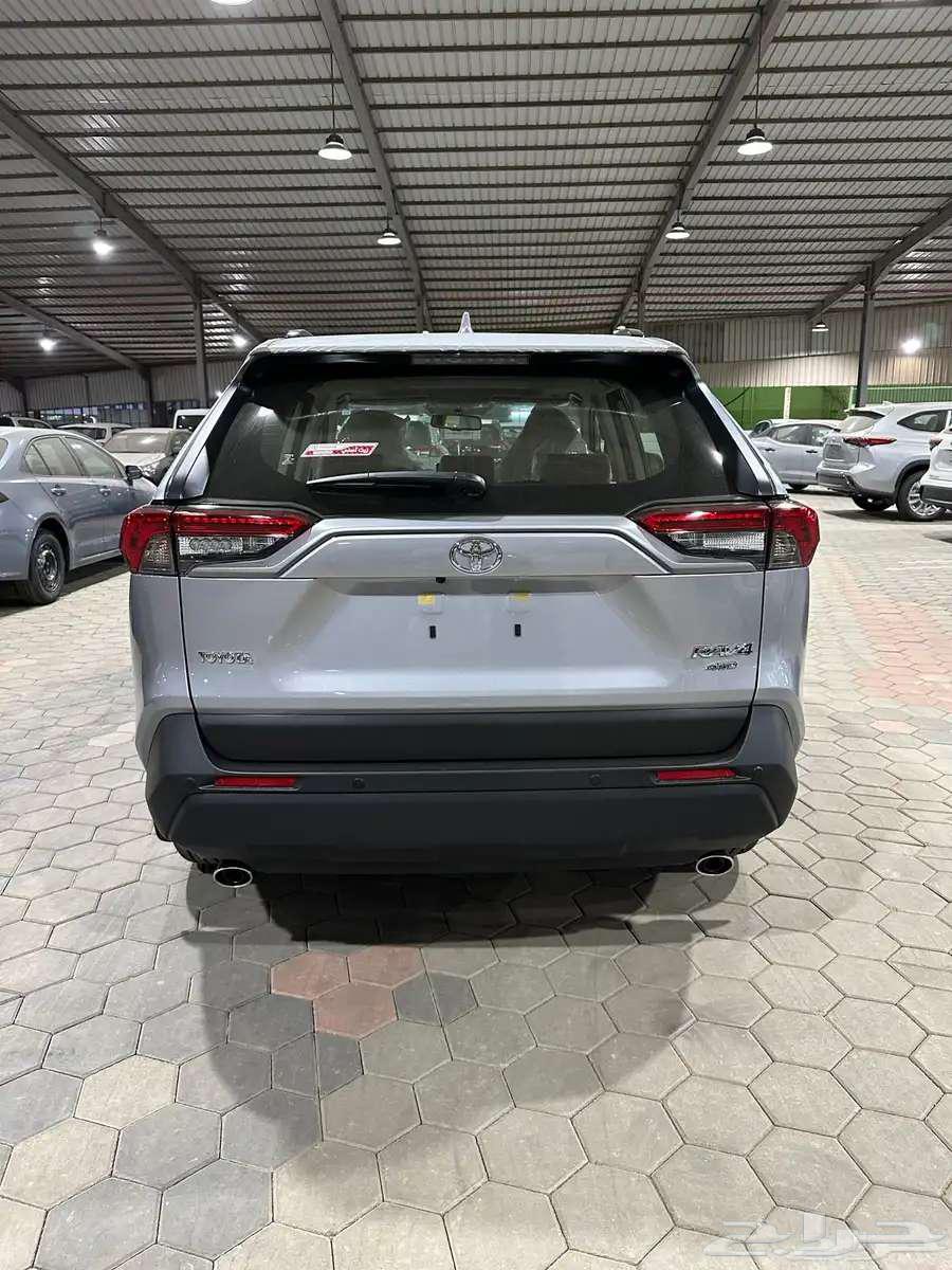 Toyota RAV4 XLE Gasoline 202563667645379459111