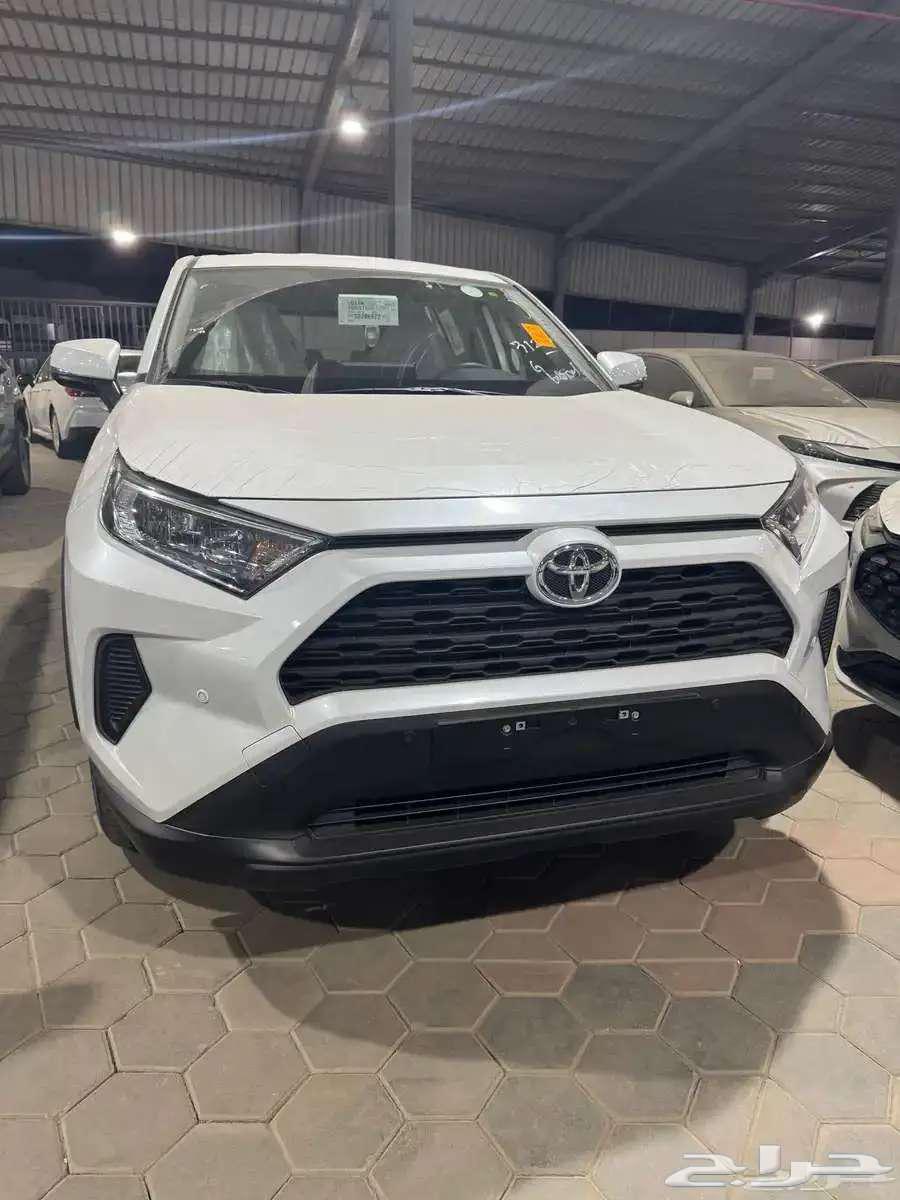 Toyota RAV4 LE Gasoline Without 4WD 202563617983337474111