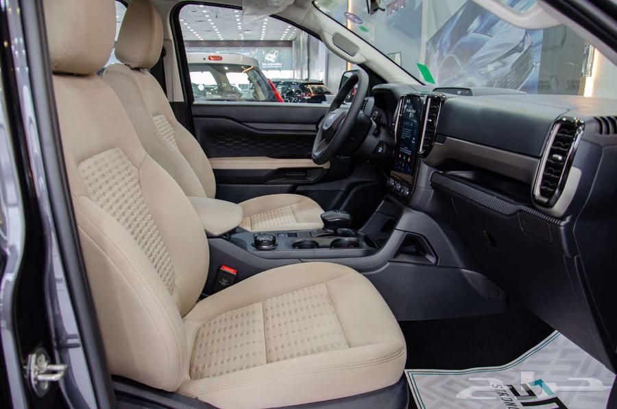 Ford Everest XLS Standard - Model 2025 - 2024 Al Jazeera63667505983234114