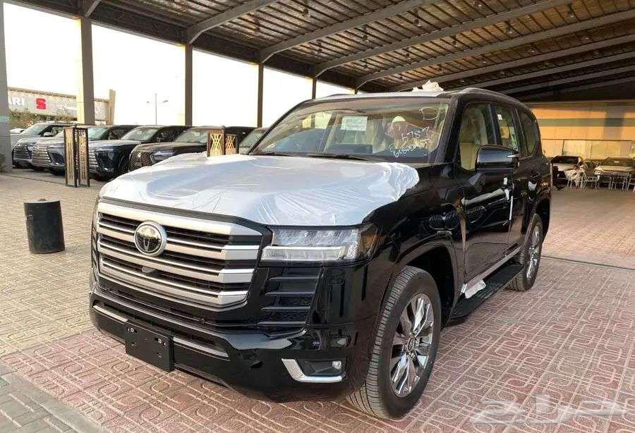 Toyota Land Cruiser GXR4 Gasoline 2025 Saudi New63667516755457110