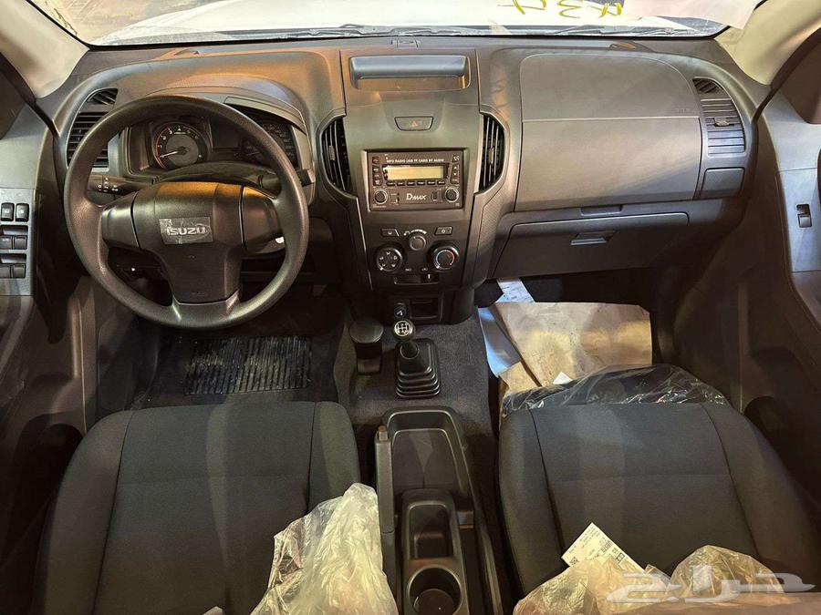 Isuzu GMR-TN without Double Standard 2025 Cash and Installment63667499439105111