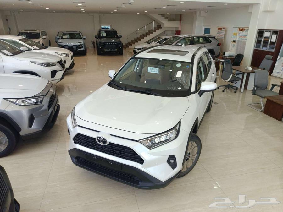 Toyota RAV4 XLE Gasoline 2025 with Sunroof63667522567169111
