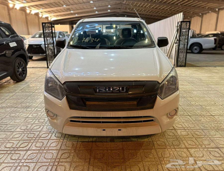 Isuzu GMR-TN without Double Standard 2025 Cash and Installment63667499439105114