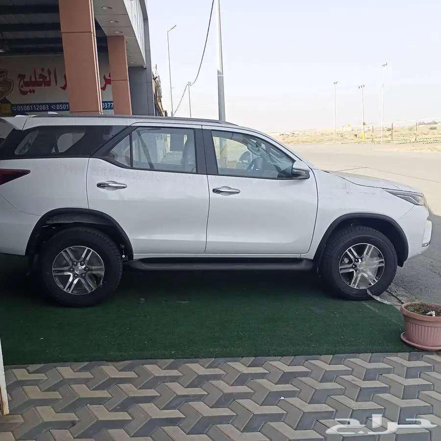 فورشنر GX2 بنزين دبل 2025 ابيض63702408773506112