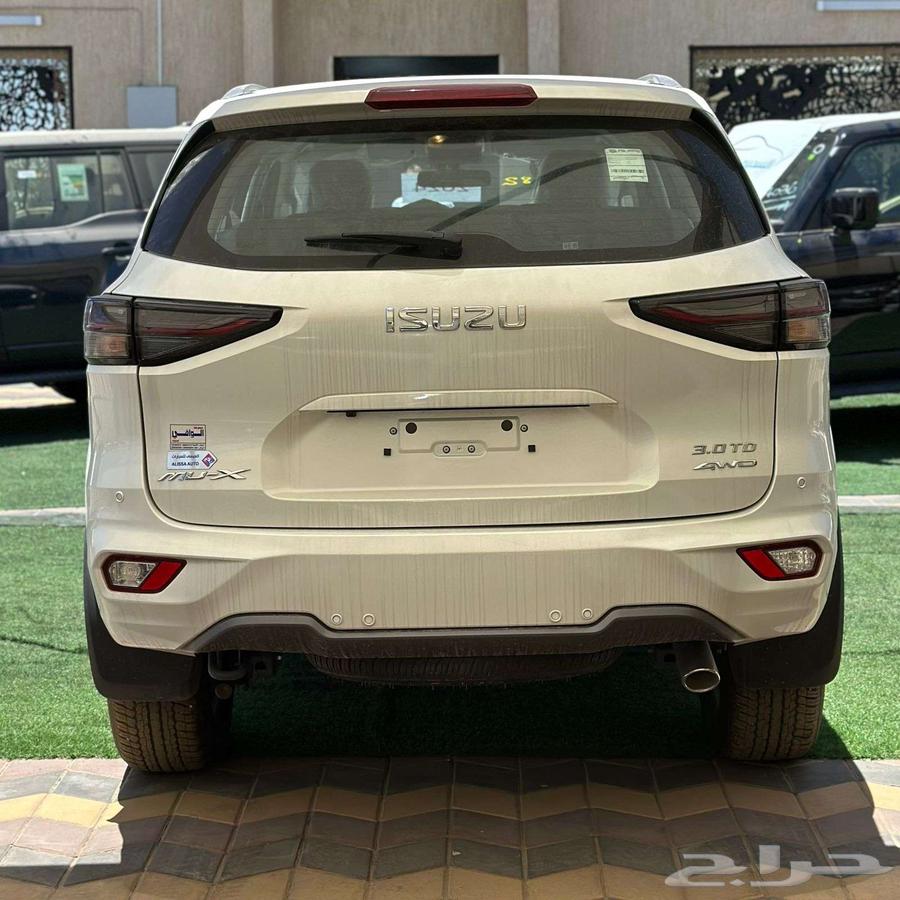 ايسوزو ام يو اكس 202463667505905026113