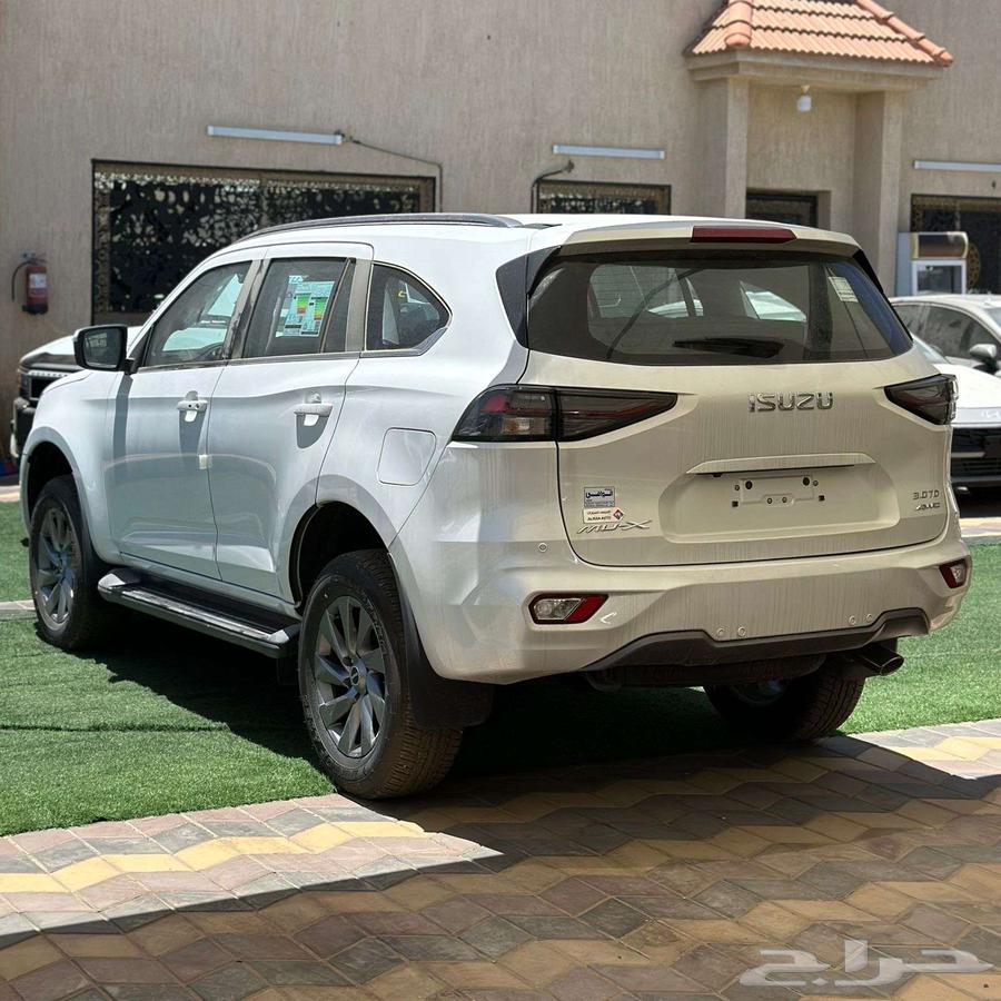 ايسوزو ام يو اكس 202463667505905026112