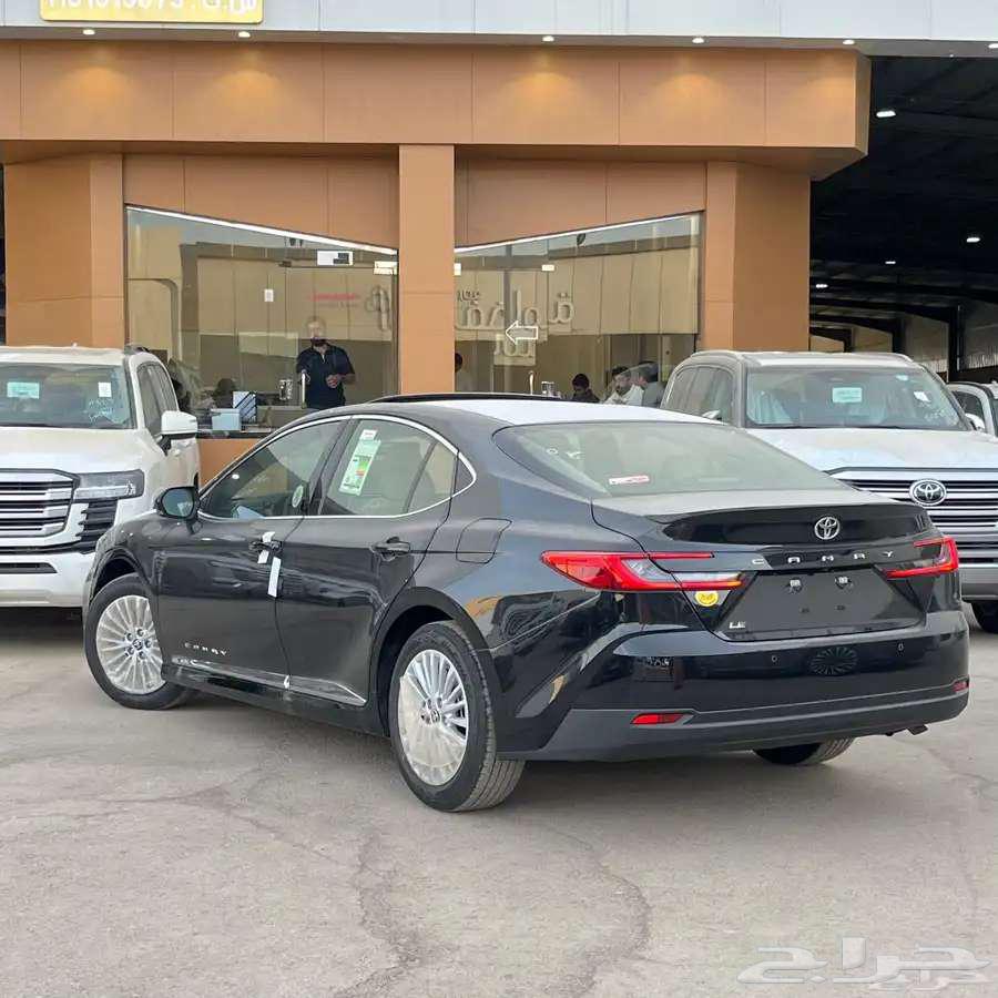 Toyota Camry 2025 LE (Gasoline) Black Color63667519606275112