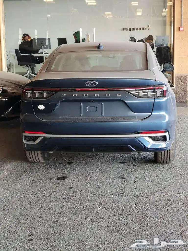 فورد تورس امبيانتي لون كحلي202563675578208898112