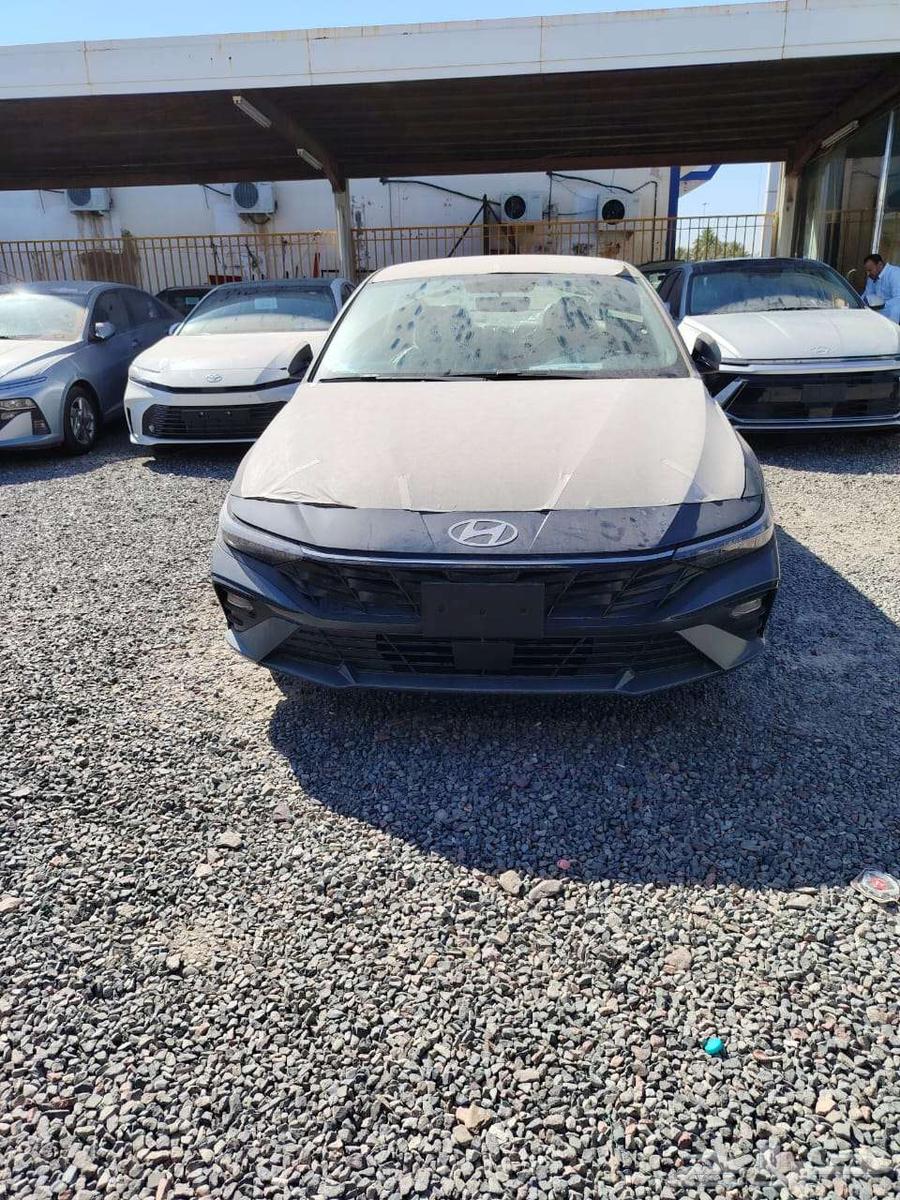 Hyundai Elantra Smart 202563673252165378112