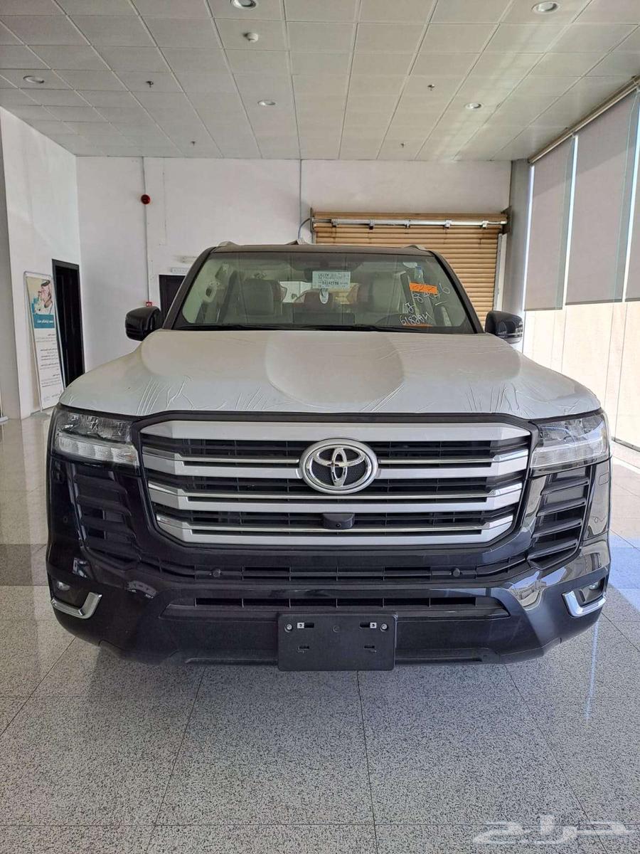تويوتا لاندكروزر Gxr4 ( لون أسود ) 202563673716783619112