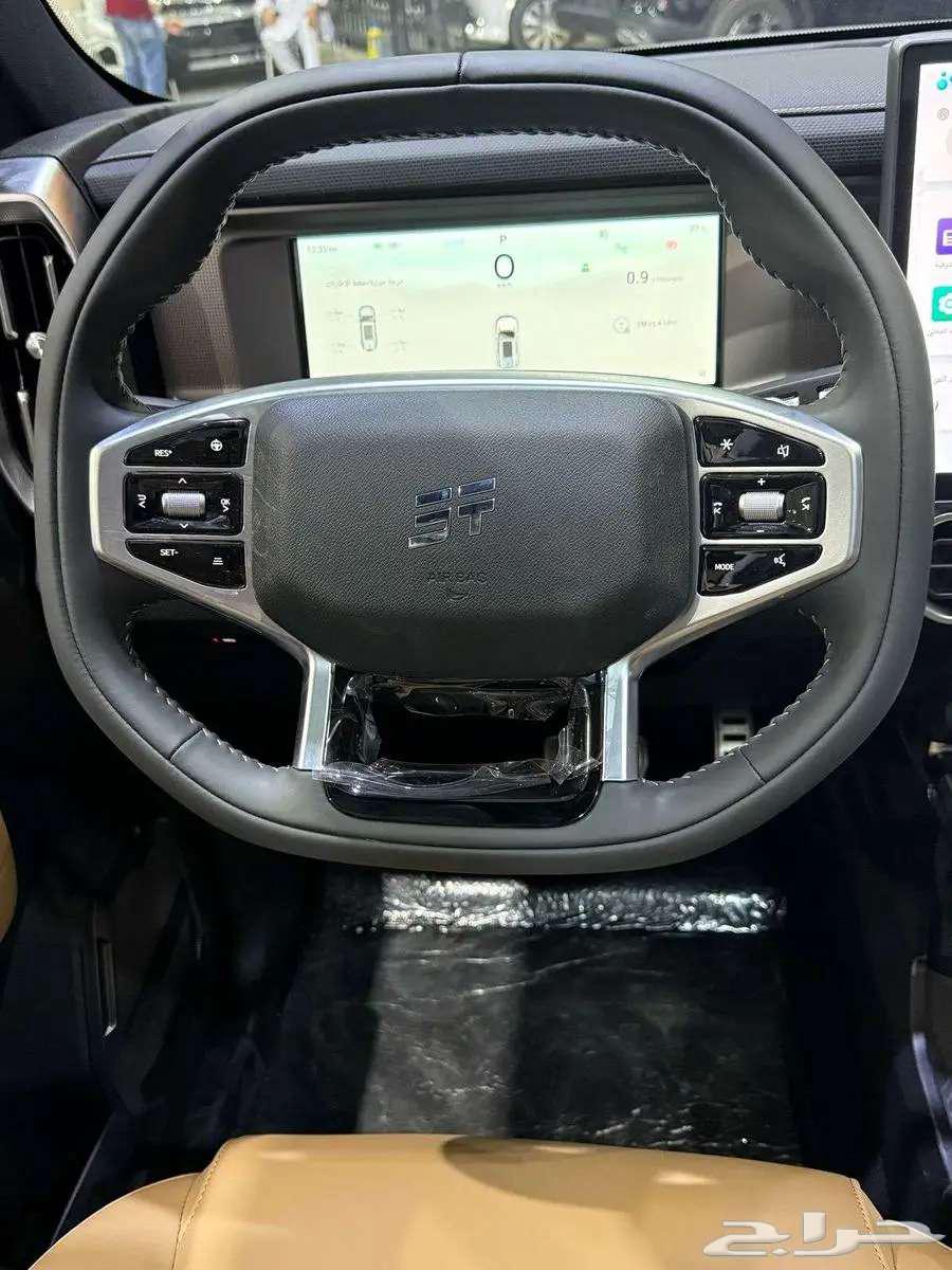جيتور تي 2 فل كامل لاكجيري 2025 ابيض ورمادي63676355995905112