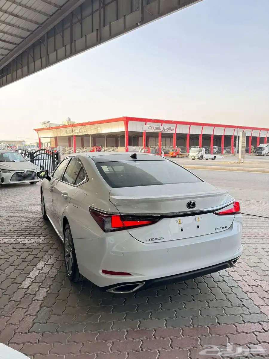 لكزس فئة ES 350 CC ابيض لؤلؤي سعودي 202663677325679235111