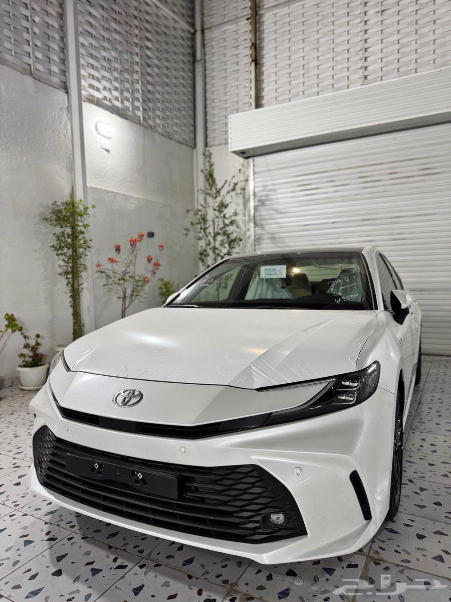 كامري LE هايبرد 2025 اصفار63678003464321112