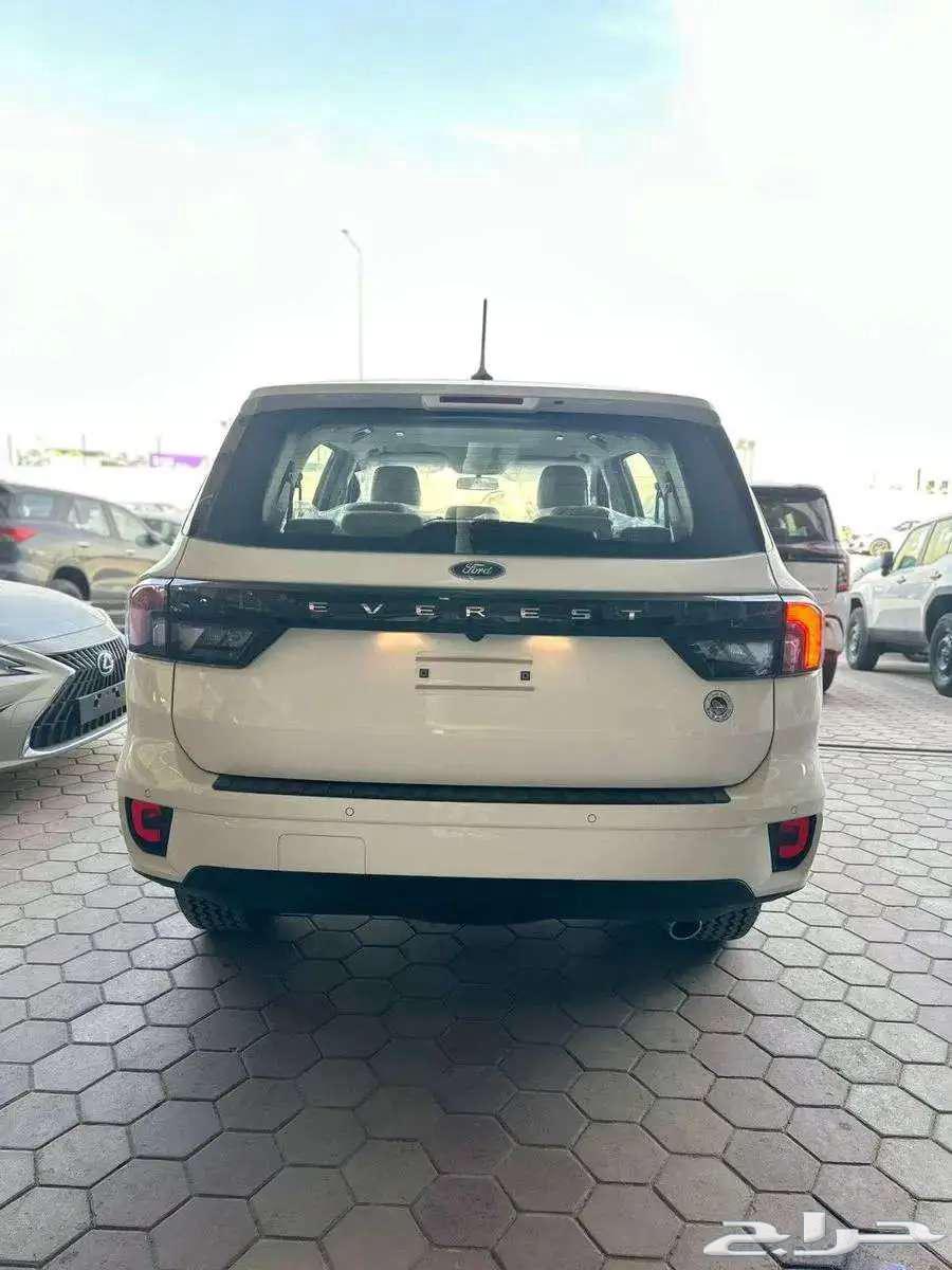 فورد ايفرست 2025 قير اوتماتيك بنزين دبل63679411592451111
