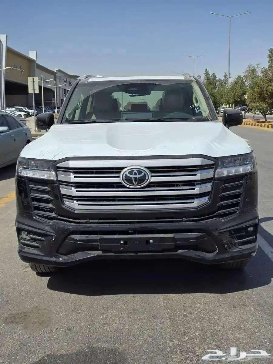 تويوتا لاندكروزر GXR 5 S بنزين 2025 كاش و اقساط63680439908353110