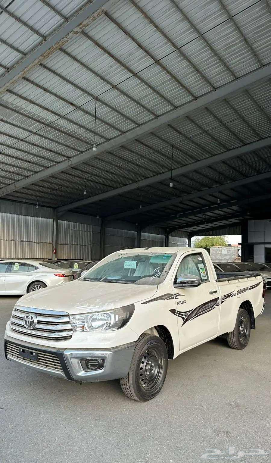 تويوتا هايلوكس غمارة GLX بنزين 2025 اصفار63674960091521111