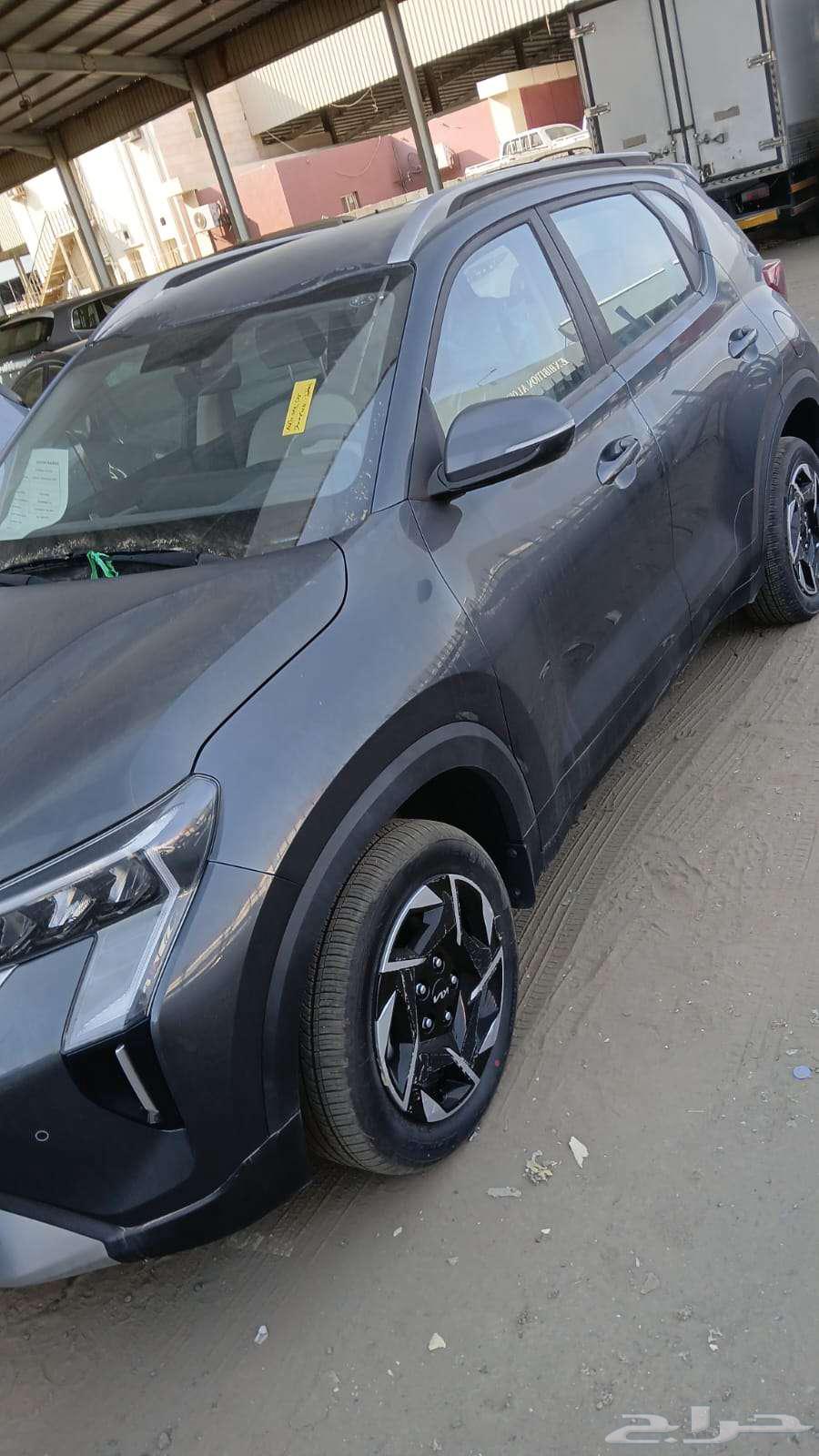 Kia Sorento Standard 2024 lowest price for cash and installments63676440704769113