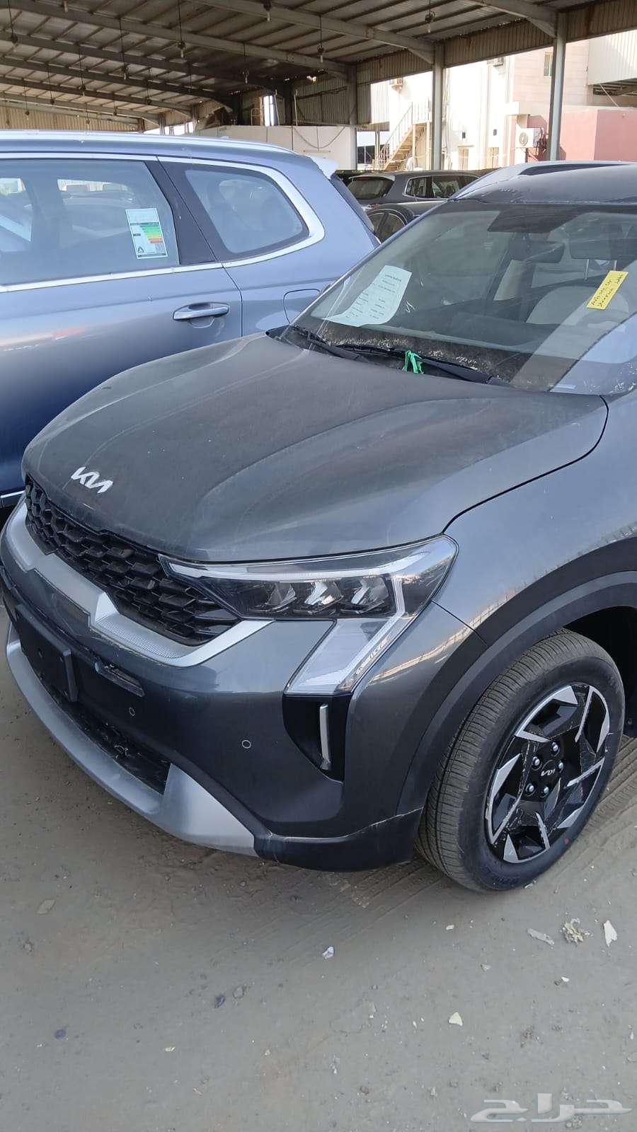 Kia Sorento Standard 2024 lowest price for cash and installments63676440704769110