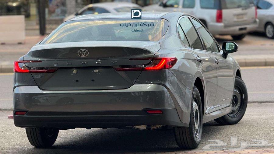 تويوتا كامري خليجي E موديل 2025 لدى شركة ابن ذياب للسيارات63677239164929111