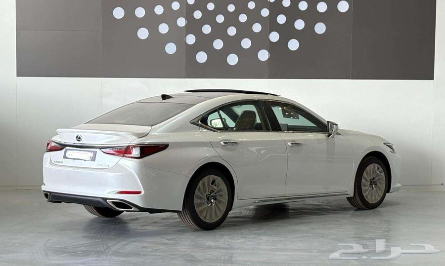 Lexus ES350 CC Class Panoramic Sunroof Premium 2025 (234900) at the Lowest Price63678366583811111