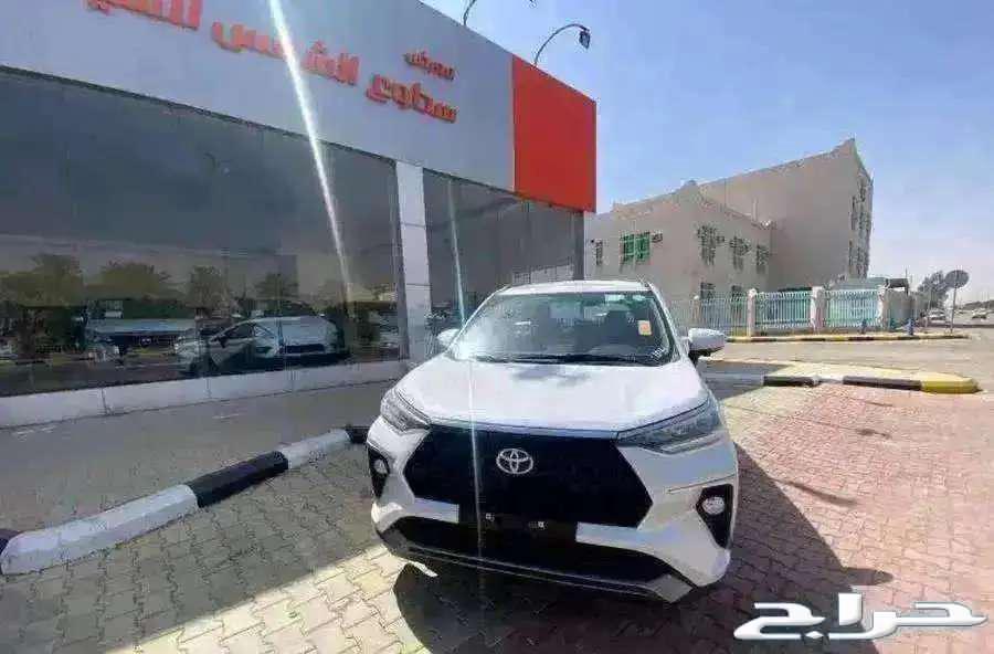 تويوتا فيلوز GLX موديل 2025م63673033308291111
