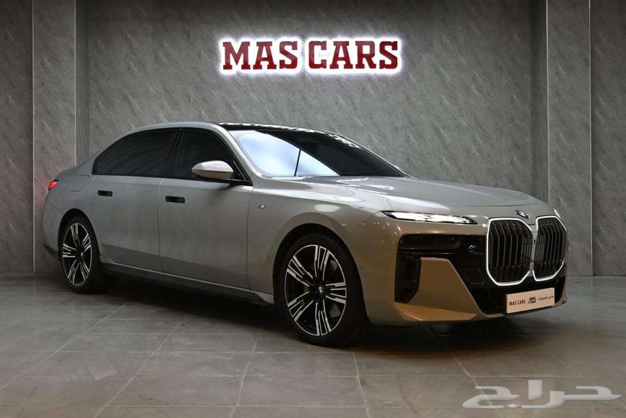 بي ام دبليو 740i 2023 سعودي63677150258563112