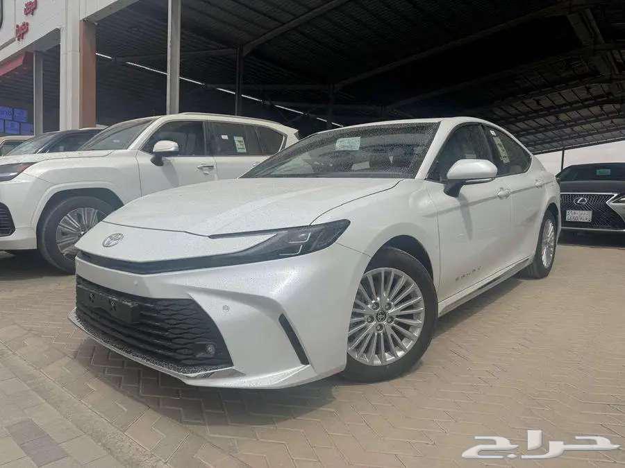 Camry 2025 LE Gasoline Hatch - Cash and Installments63673358005379112