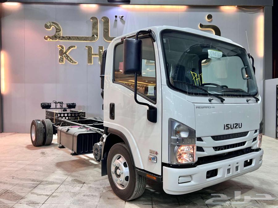 ايسوزو دينا 2025متوفر جميع الاحجام معرض خالد..63674438818050110