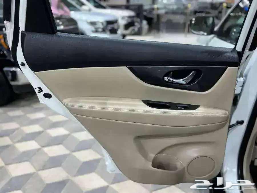 نيسان اكس تريل 202163674959942147114