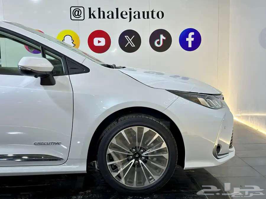 تويوتا كورولا 2.0 XLI فتحه 202563677402954371113