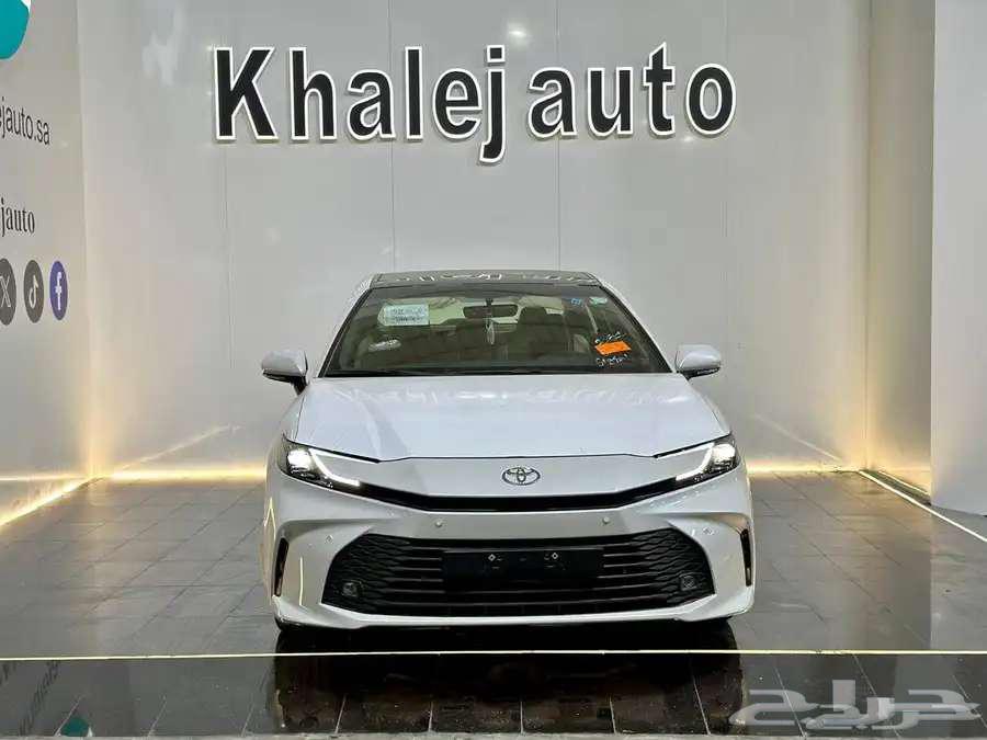 تويوتا كامرى LE هايبرد موديل 202563677567291265111