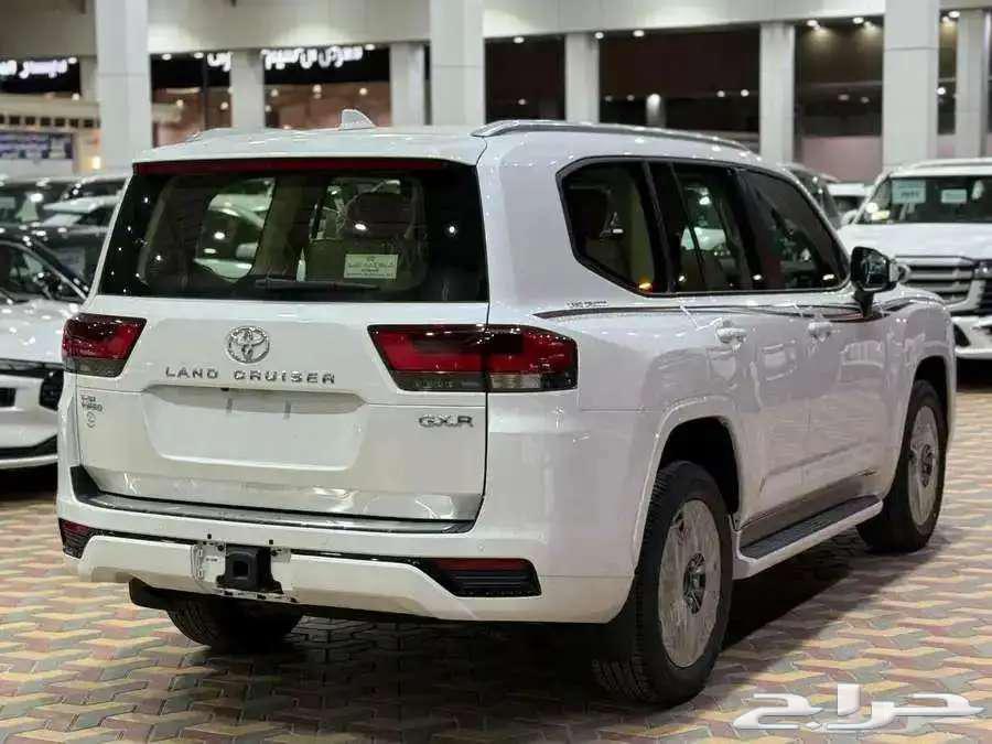 جي اكس ار L4 بريمي بنزين 2025 اللون ابيض أبواب شفط63680796966147114