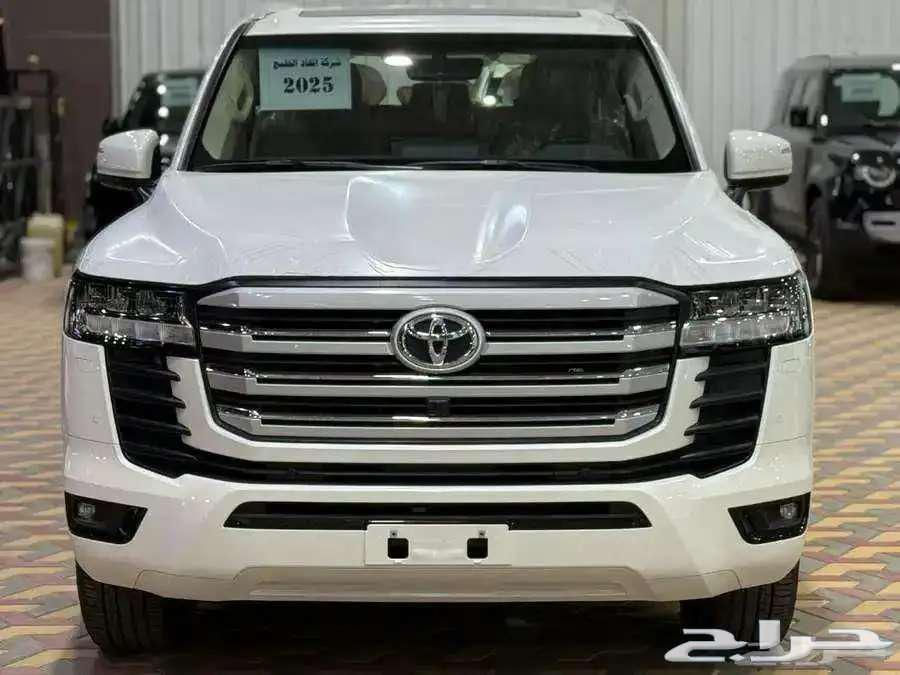 جي اكس ار L4 بريمي بنزين 2025 اللون ابيض أبواب شفط63680796966147110