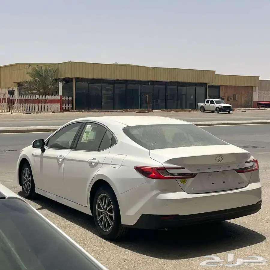 تويوتا كامري استاندر فئه E هايبرد 202563673452373891114