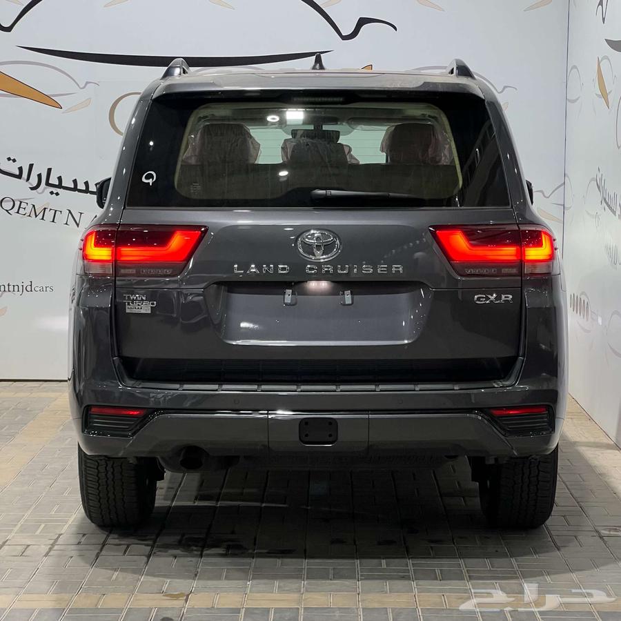 عرض خاص تويوتا لاندكروزر GXR رقم 2 بنزين 2025 بسعر 27200063674876000001112