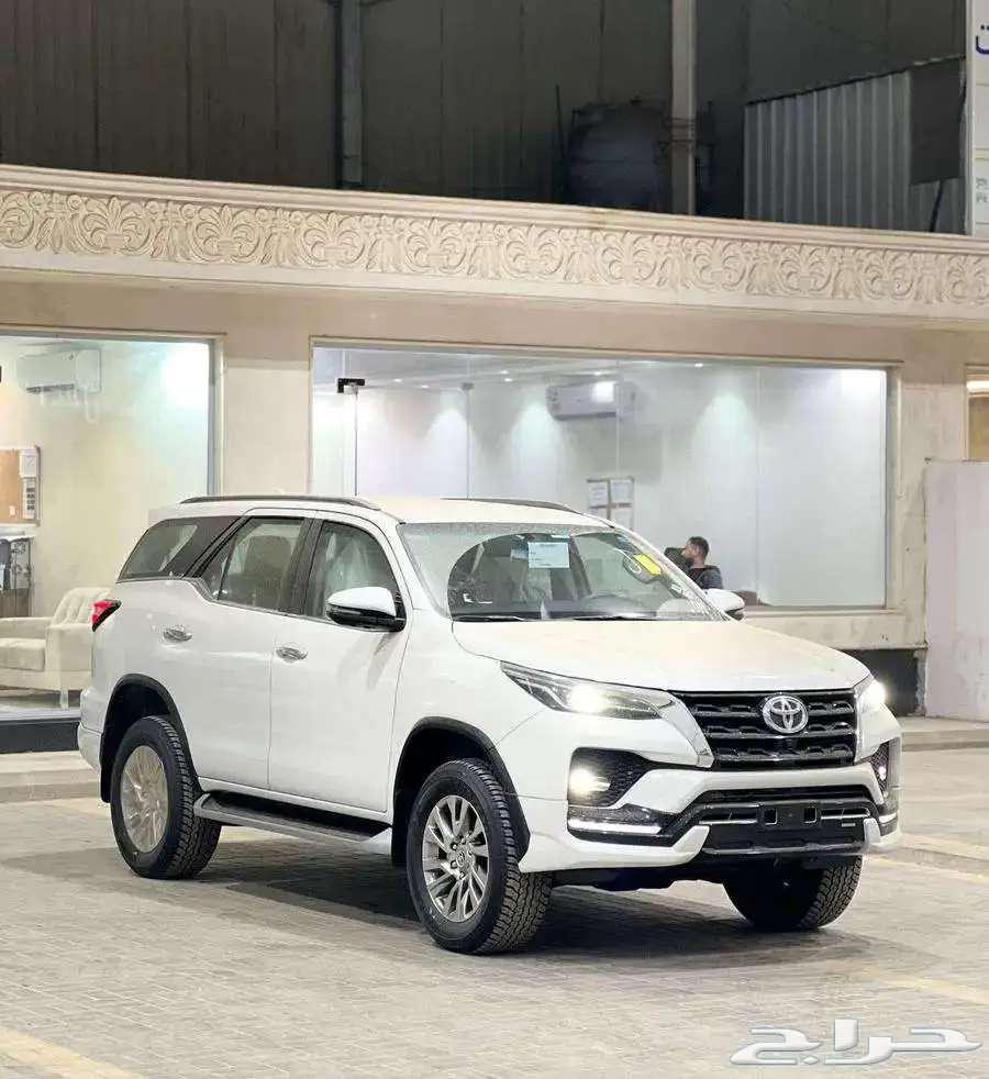 فورشنر بنزين 6سرندل VX1 2025 ويتوفر VX363680164400258111