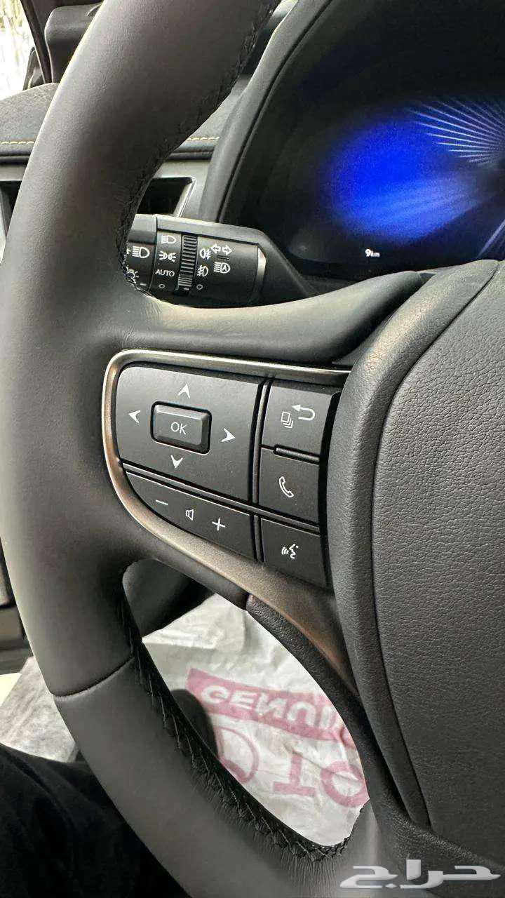 لكزس UX 300 هايبرد 2024 AH63699261735041113