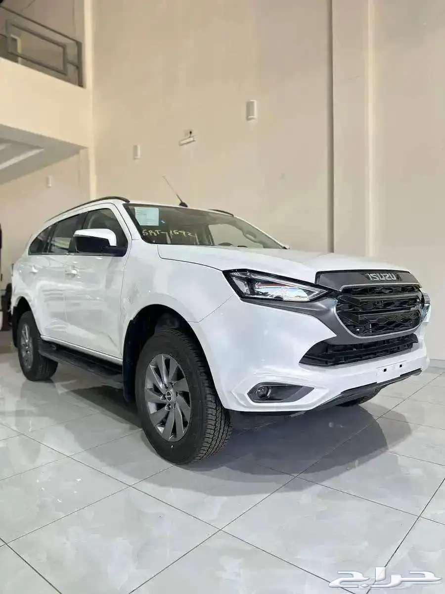 ايسوزو جيب MUX فل كامل دبل 2024 كمية محدوده كاش وبنك63699262974721110
