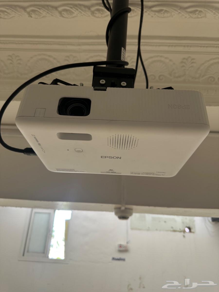 For sale 20 projectors of type Benq and Epson63667537750145111
